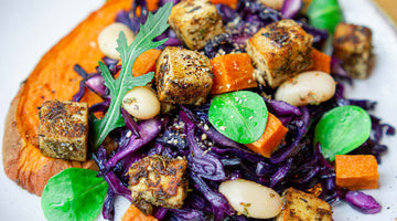 Lauwarmer Rotkohlsalat mit Kräuter-Tofu