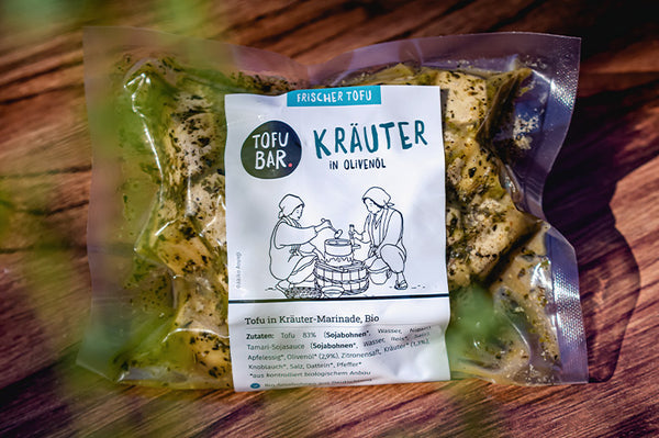 Tofu in Kräuter-Marinade